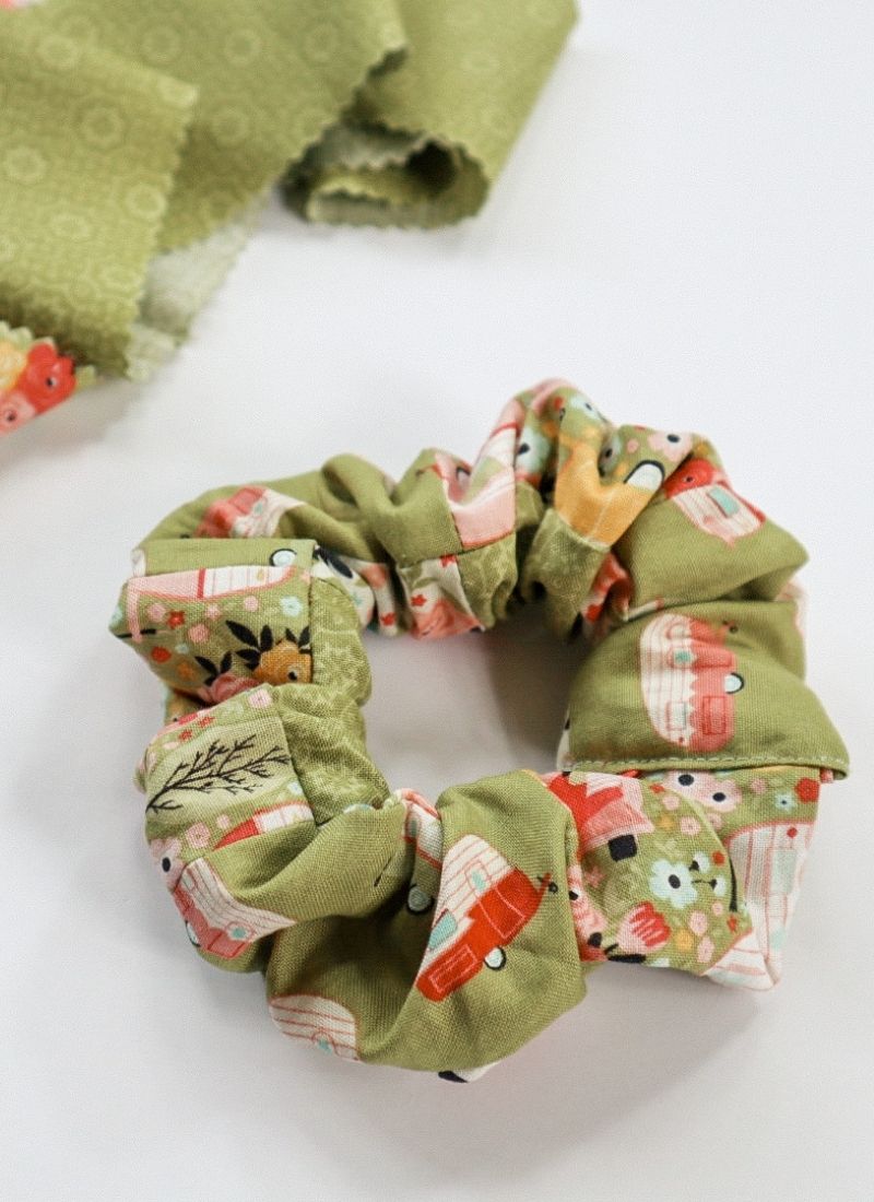 How to Make a Patchwork Scrunchie out of Scrap Fabric
